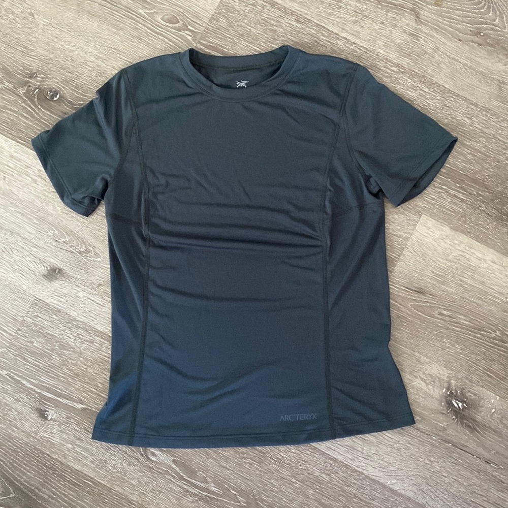 Women’s Arc’teryx Performance T Shirt, made in Canada, size medium